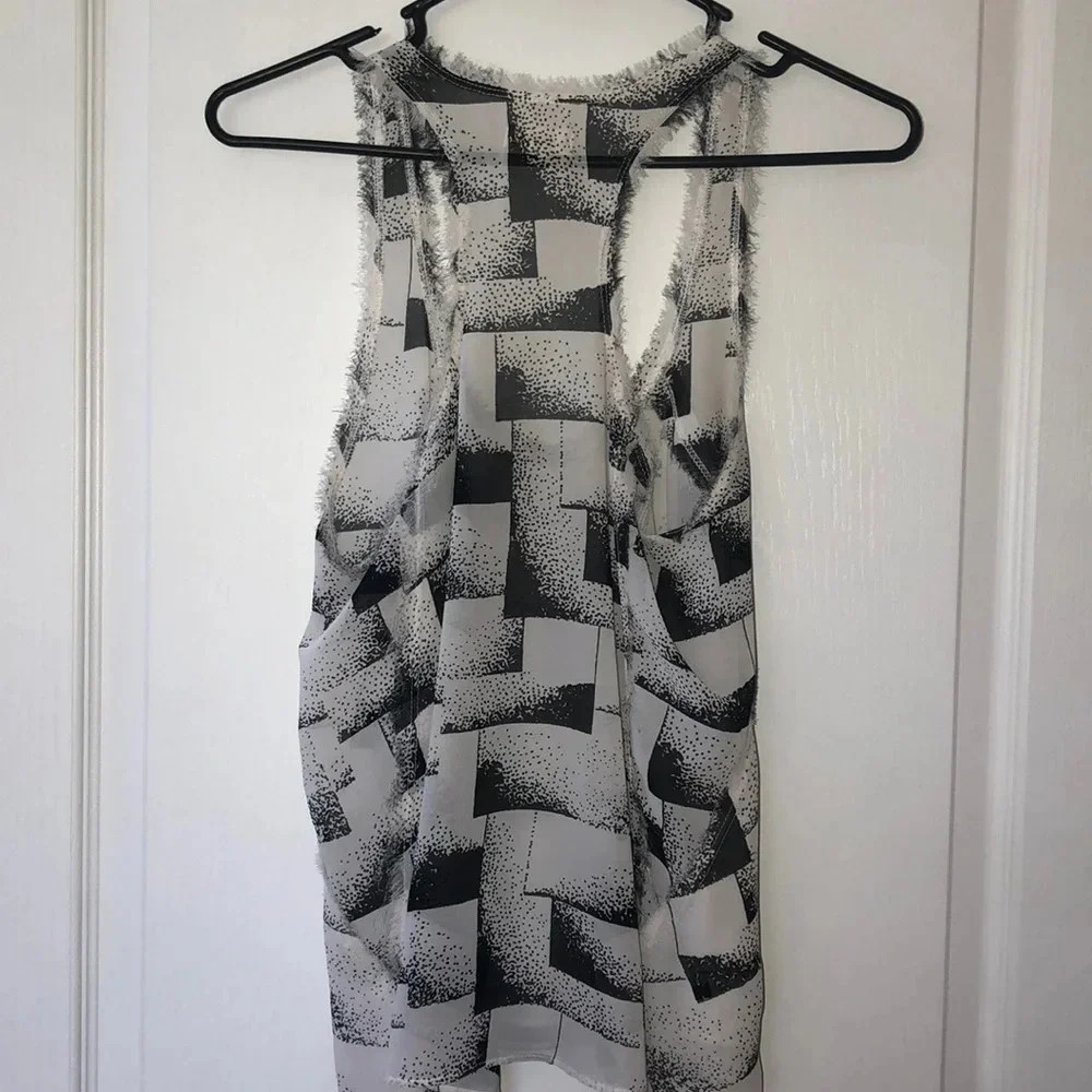 Sheer Patterned Tank - Picture 2 of 5